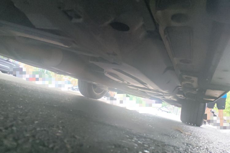 Used Haval H8 2015 2.0T Two-Wheel Drive Comfort Version Chassis Front Left