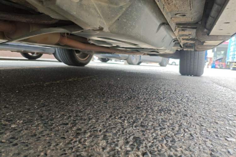 Used Haval H8 2015 2.0T Two-Wheel-Drive Luxury Version Chassis Front Left