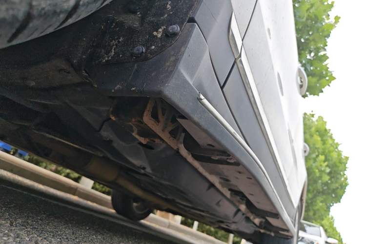 Used Haval H8 2015 2.0T Two-Wheel-Drive Elite Version Chassis Front Left