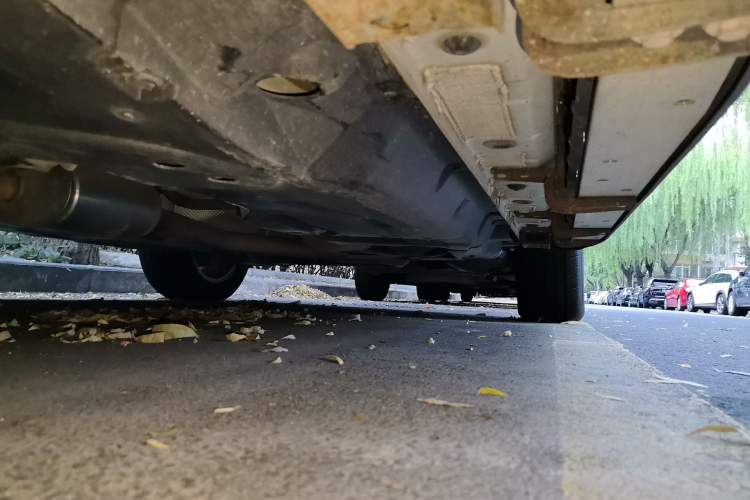 Used Haval H8 2015 2.0T Four-Wheel Drive Standard Version Chassis Front Left