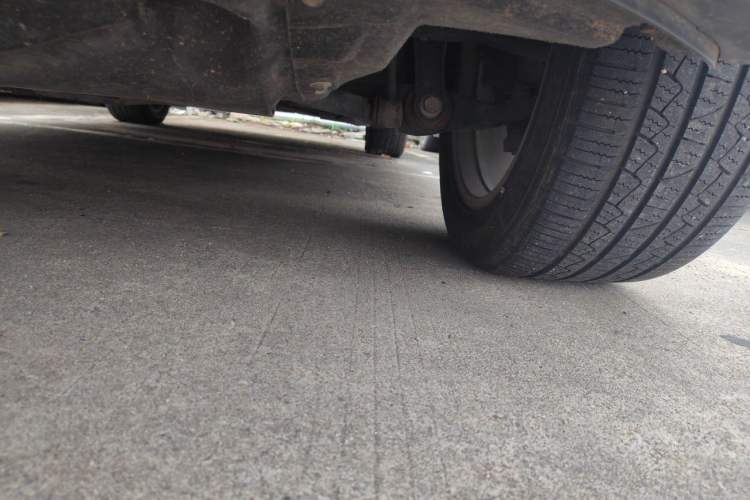Used Haval H8 2015 2.0T Two-Wheel-Drive Luxury Version Chassis Front Left