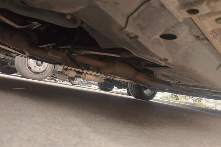 Used Haval H8 2015 2.0T Two-Wheel-Drive Elite Version Chassis Front Left
