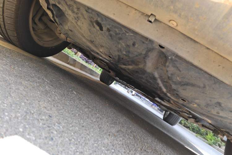 Used Haval H8 2015 2.0T Two-Wheel-Drive Elite Version Chassis Front