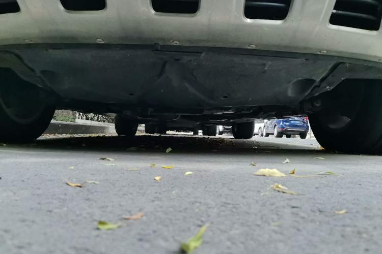 Used Haval H8 2015 2.0T Four-Wheel Drive Standard Version Chassis Front