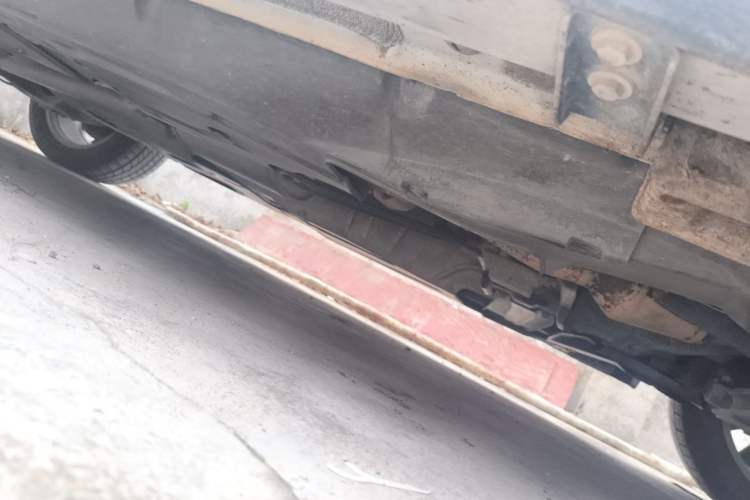 Used Haval H8 2015 2.0T Two-Wheel Drive Comfort Version Chassis Front Right