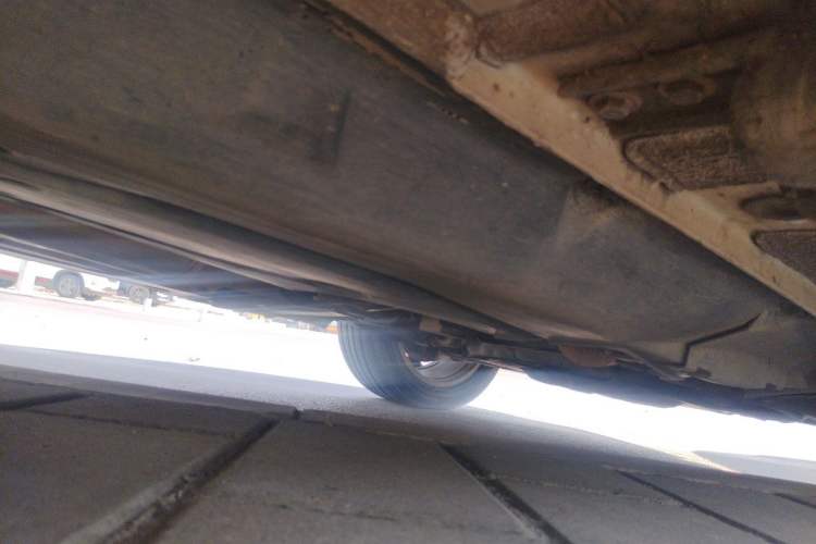 Used Haval H8 2015 2.0T Two-Wheel Drive Comfort Version Chassis Front Right