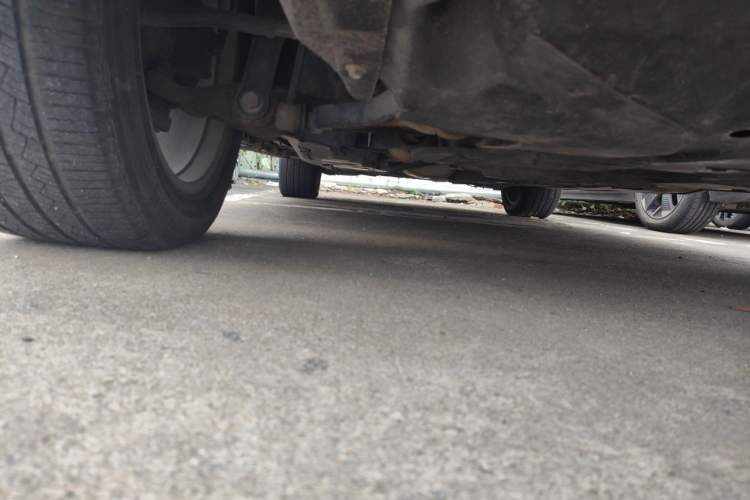 Used Haval H8 2015 2.0T Two-Wheel-Drive Luxury Version Chassis Front Right