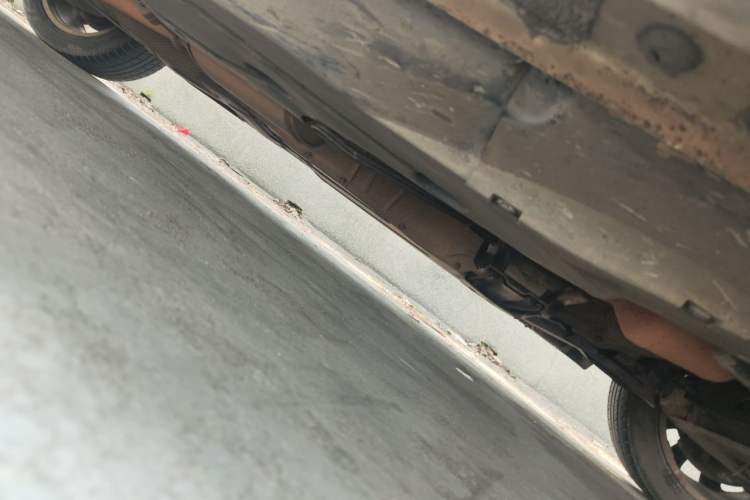 Used Haval H8 2015 2.0T Two-Wheel-Drive Luxury Version Chassis Front Right