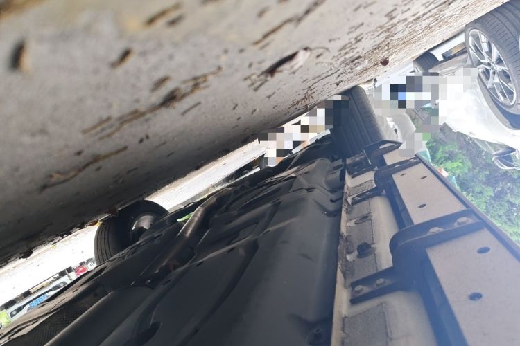Used Haval H8 2015 2.0T Two-Wheel-Drive Standard Version Chassis Front Right