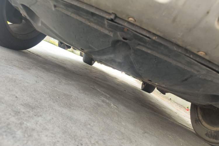 Used Haval H8 2015 2.0T Two-Wheel-Drive Luxury Version Chassis Front