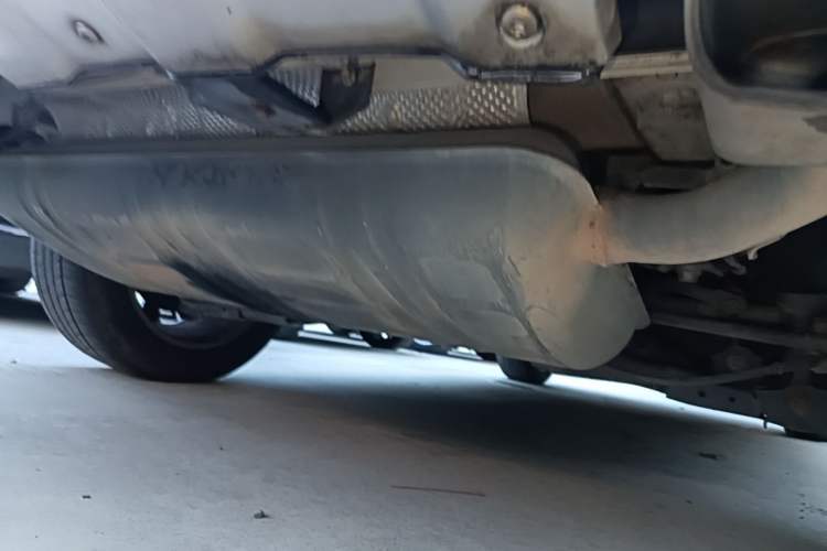 Used Haval H8 2015 2.0T Two-Wheel Drive Comfort Version Chassis Rear