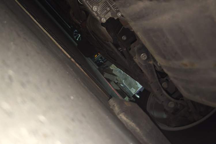 Used Haval H8 2015 2.0T Four-Wheel Drive Comfort Version Chassis Rear