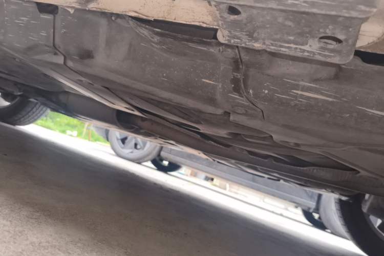 Used Haval H8 2015 2.0T Two-Wheel Drive Comfort Version Chassis Rear Left