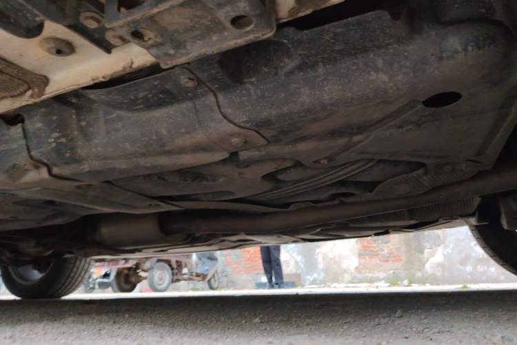 Used Haval H8 2015 2.0T Two-Wheel-Drive Luxury Version Chassis Rear Left