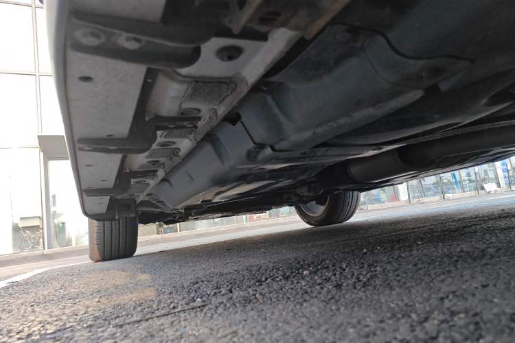 Used Haval H8 2015 2.0T Four-Wheel Drive Elite Model Chassis Rear Left