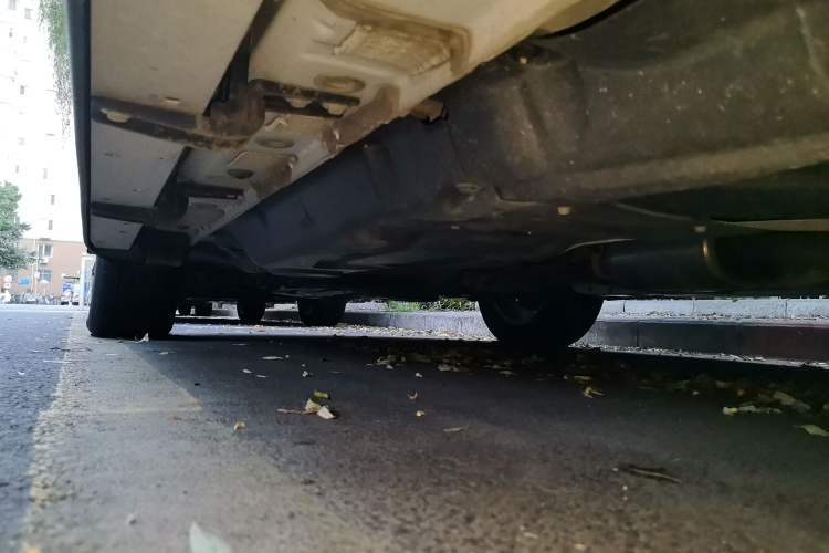 Used Haval H8 2015 2.0T Four-Wheel Drive Standard Version Chassis Rear Left
