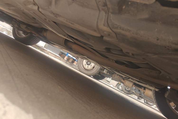Used Haval H8 2015 2.0T Two-Wheel-Drive Elite Version Chassis Rear Left