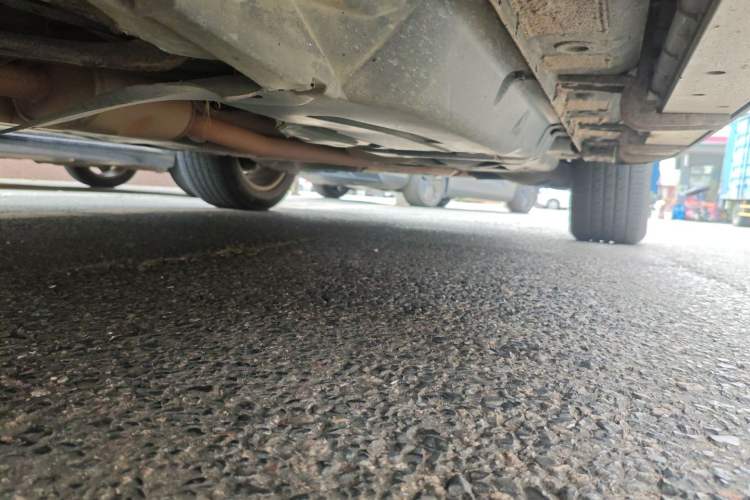 Used Haval H8 2015 2.0T Two-Wheel-Drive Luxury Version Chassis Rear