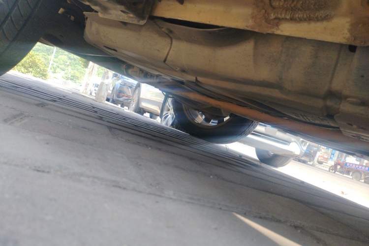 Used Haval H8 2015 2.0T Two-Wheel Drive Comfort Version Chassis Rear Right