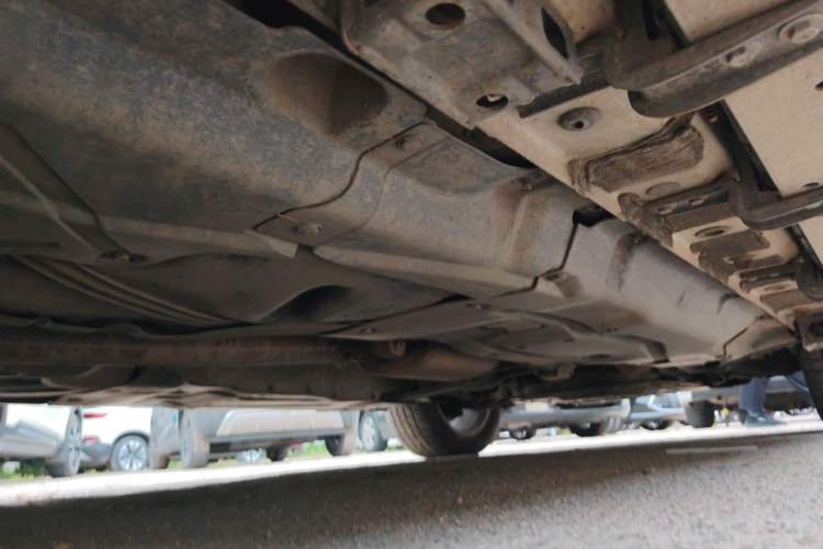 Used Haval H8 2015 2.0T Two-Wheel-Drive Luxury Version Chassis Rear Right