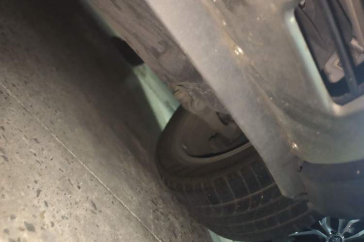 Used Haval H8 2015 2.0T Four-Wheel Drive Comfort Version Chassis Rear Right