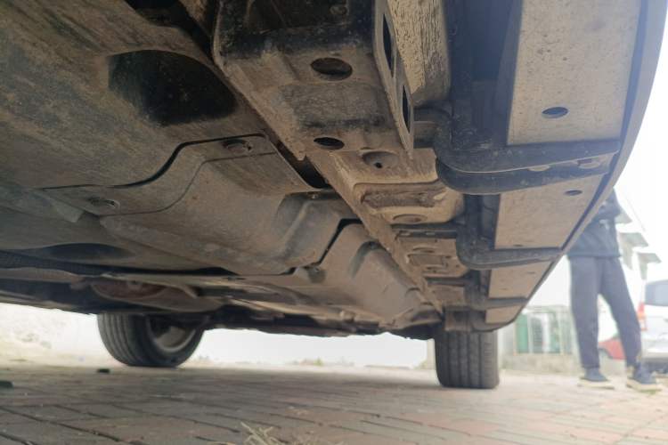 Used Haval H8 2015 2.0T Four-Wheel Drive Comfort Version Chassis Rear Right