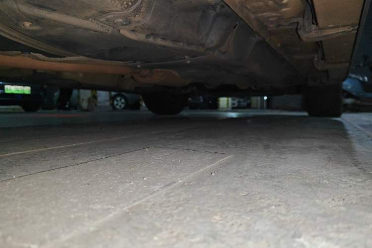 Used Haval H8 2015 2.0T Two-Wheel-Drive Elite Version Chassis Rear Right