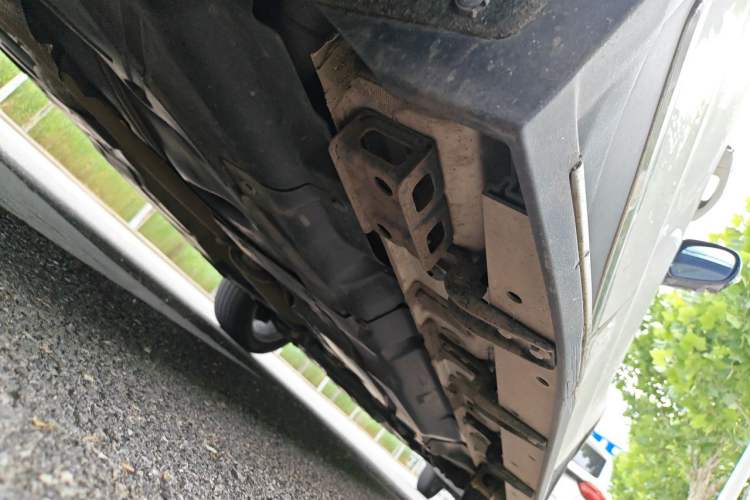 Used Haval H8 2015 2.0T Two-Wheel-Drive Elite Version Chassis Rear Right