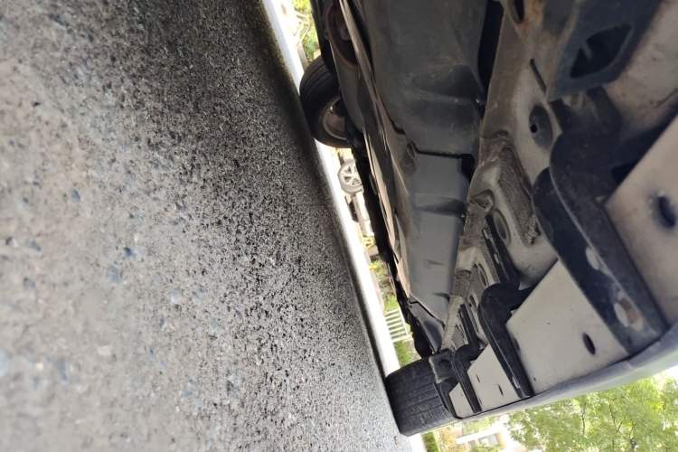 Used Haval H8 2015 2.0T Two-Wheel-Drive Luxury Version Chassis Rear Right