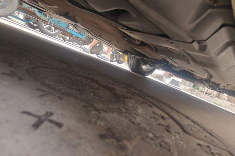 Used Haval H8 2015 2.0T Two-Wheel-Drive Elite Version Chassis Rear Right