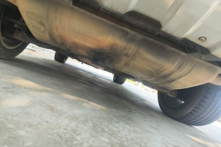 Used Haval H8 2015 2.0T Two-Wheel-Drive Luxury Version Chassis Rear