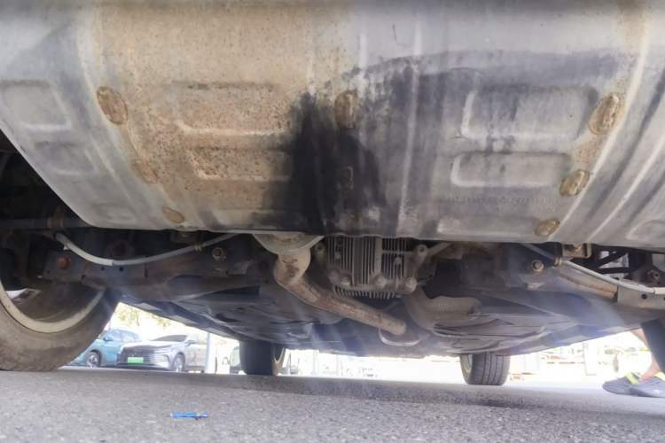 Used Haval H8 2015 2.0T Four-Wheel Drive Luxury Model Chassis Rear