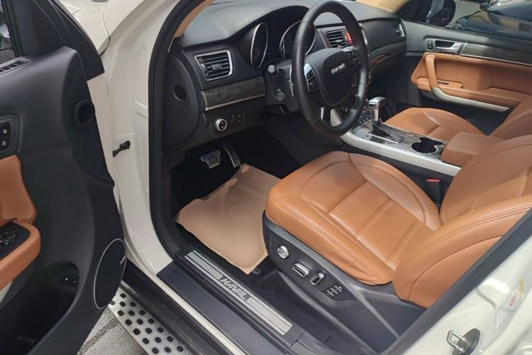 Used Haval H8 2015 2.0T Two-Wheel-Drive Elite Version Driver Seat