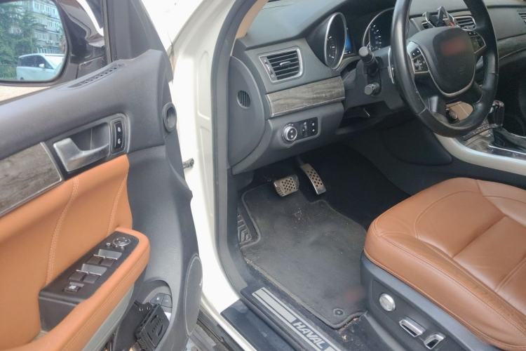 Used Haval H8 2015 2.0T Four-Wheel Drive Luxury Model Driver Seat