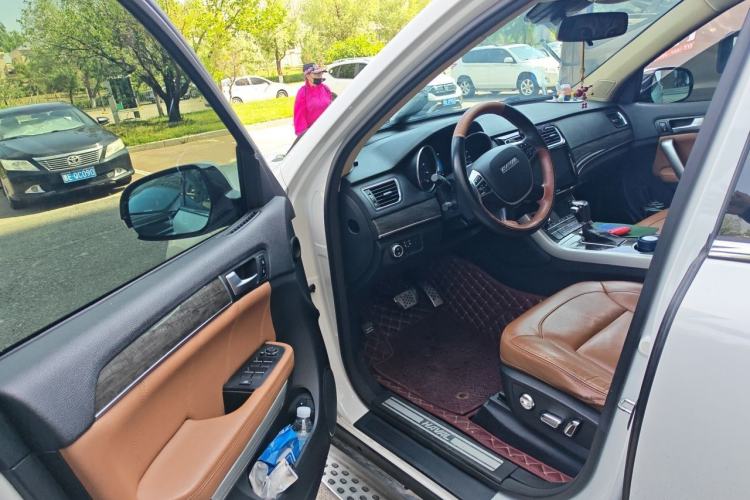 Used Haval H8 2015 2.0T Two-Wheel-Drive Standard Version Driver Seat