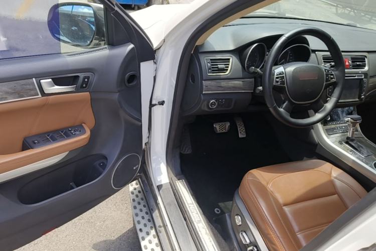 Used Haval H8 2015 2.0T Two-Wheel Drive Comfort Version Driver Seat