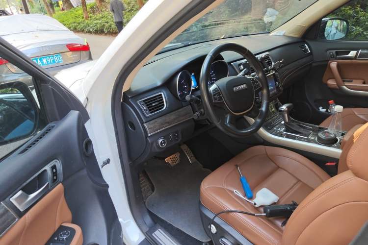 Used Haval H8 2015 2.0T Four-Wheel Drive Elite Model Driver Seat