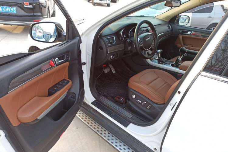 Used Haval H8 2015 2.0T Two-Wheel Drive Comfort Version Driver Seat