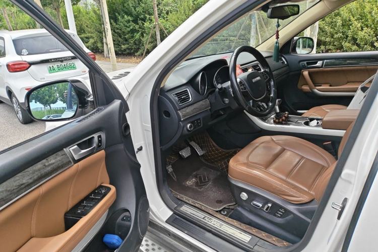 Used Haval H8 2015 2.0T Two-Wheel-Drive Elite Version Driver Seat