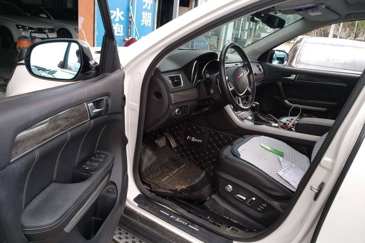 Used Haval H8 2015 2.0T Two-Wheel-Drive Luxury Version Driver Seat