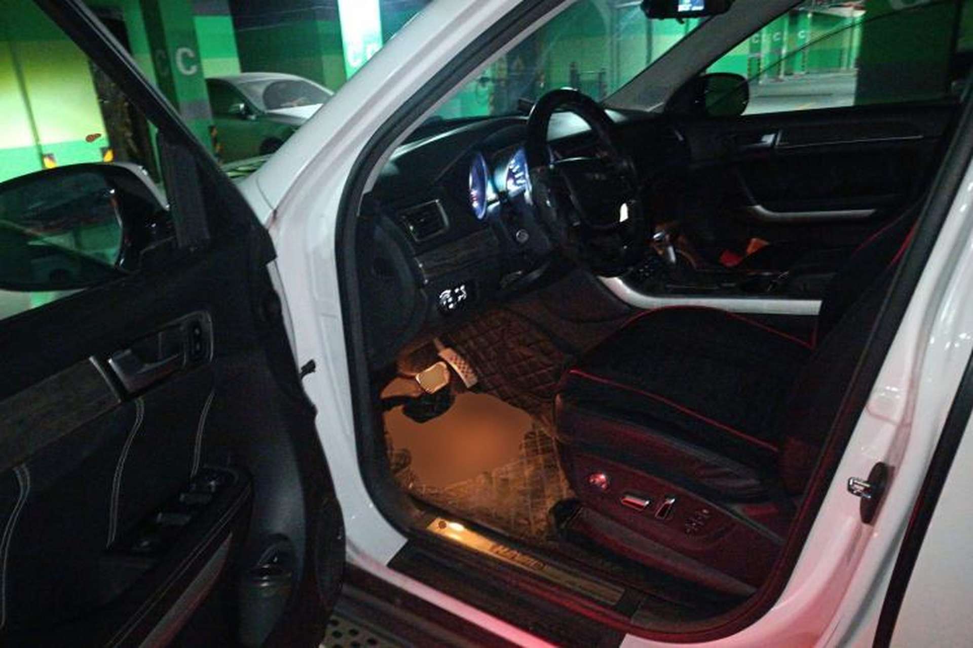 Used Haval H8 2015 2.0T Two-Wheel Drive Comfort Version Driver Seat