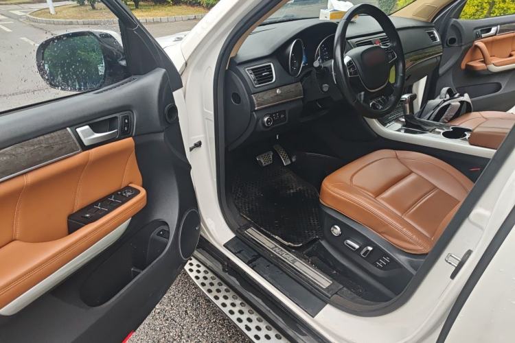 Used Haval H8 2015 2.0T Four-Wheel Drive Comfort Version Driver Seat