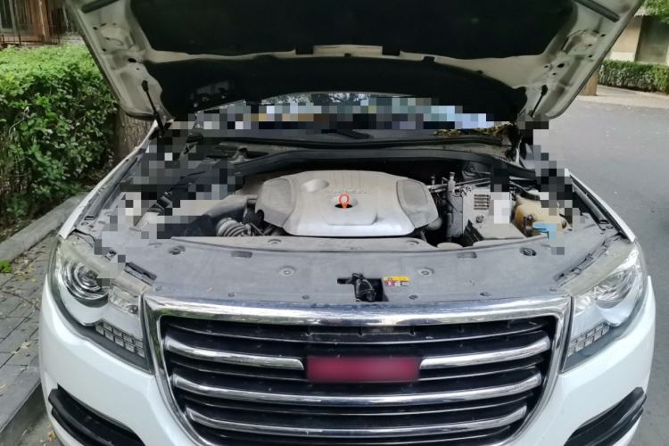 Used Haval H8 2015 2.0T Four-Wheel Drive Standard Version Engine Bay
