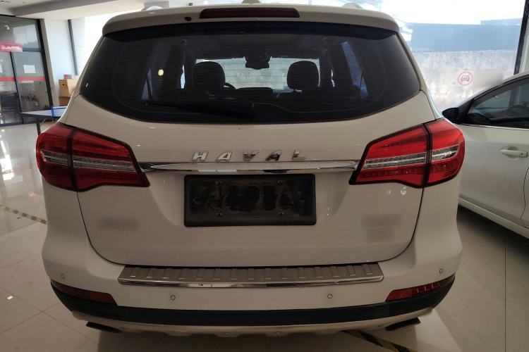 Used Haval H8 2015 2.0T Four-Wheel Drive Elite Model Exterior 4