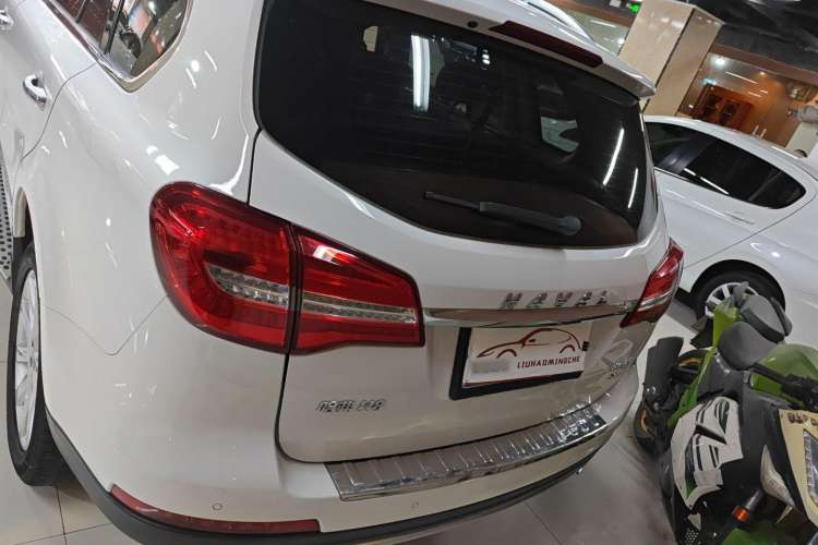 Used Haval H8 2015 2.0T Two-Wheel-Drive Elite Version Exterior 4