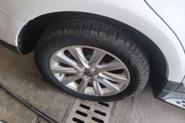 Used Haval H8 2015 2.0T Four-Wheel Drive Elite Model Exterior 5