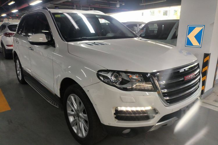 Used Haval H8 2015 2.0T Two-Wheel-Drive Luxury Version Front Right 45 Deg