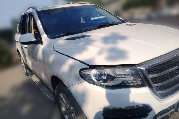 Used Haval H8 2015 2.0T Two-Wheel Drive Comfort Version Front Right 45 Deg