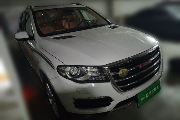 Used Haval H8 2015 2.0T Four-Wheel Drive Elite Model Front Right 45 Deg