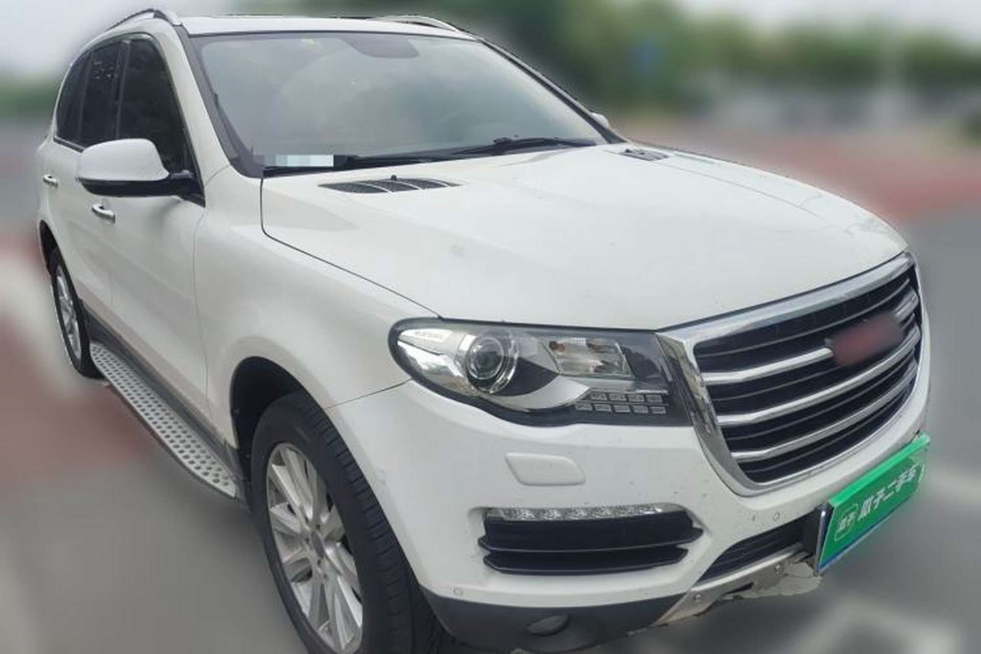 Used Haval H8 2015 2.0T Two-Wheel-Drive Luxury Version Front Right 45 Deg
